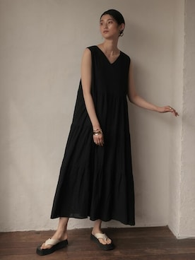 「アイテム（ゴールド系）」を使った、reedit_officialさん（レディース・162cm）の春コーディネート