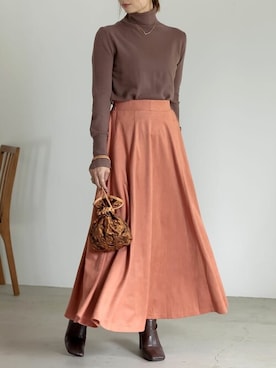 「アイテム（バッグ、オレンジ系）」を使った、reedit_officialさん（レディース・162cm）の秋コーディネート