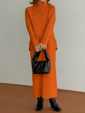 「アイテム（スカート、オレンジ系）」を使った、reedit_officialさん（レディース・162cm）の冬コーディネート