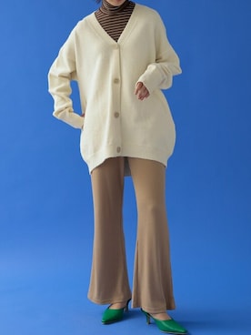 「アイテム（パンプス、グリーン系）」を使った、reedit_officialさん（レディース・162cm）の冬コーディネート