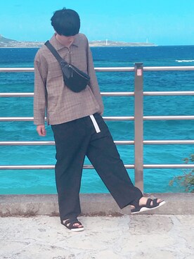 「INASTUDIOS（イーナストゥディオス）のアイテム」を使った、KENJIさん（メンズ・178cm）の秋コーディネート