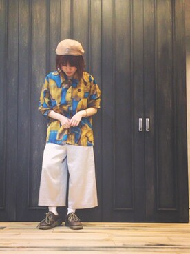 「サテンパンツ」｜「アイテム（ハンチング/ベレー帽）」を使った、えりかさん（レディース・153cm）の春コーディネート