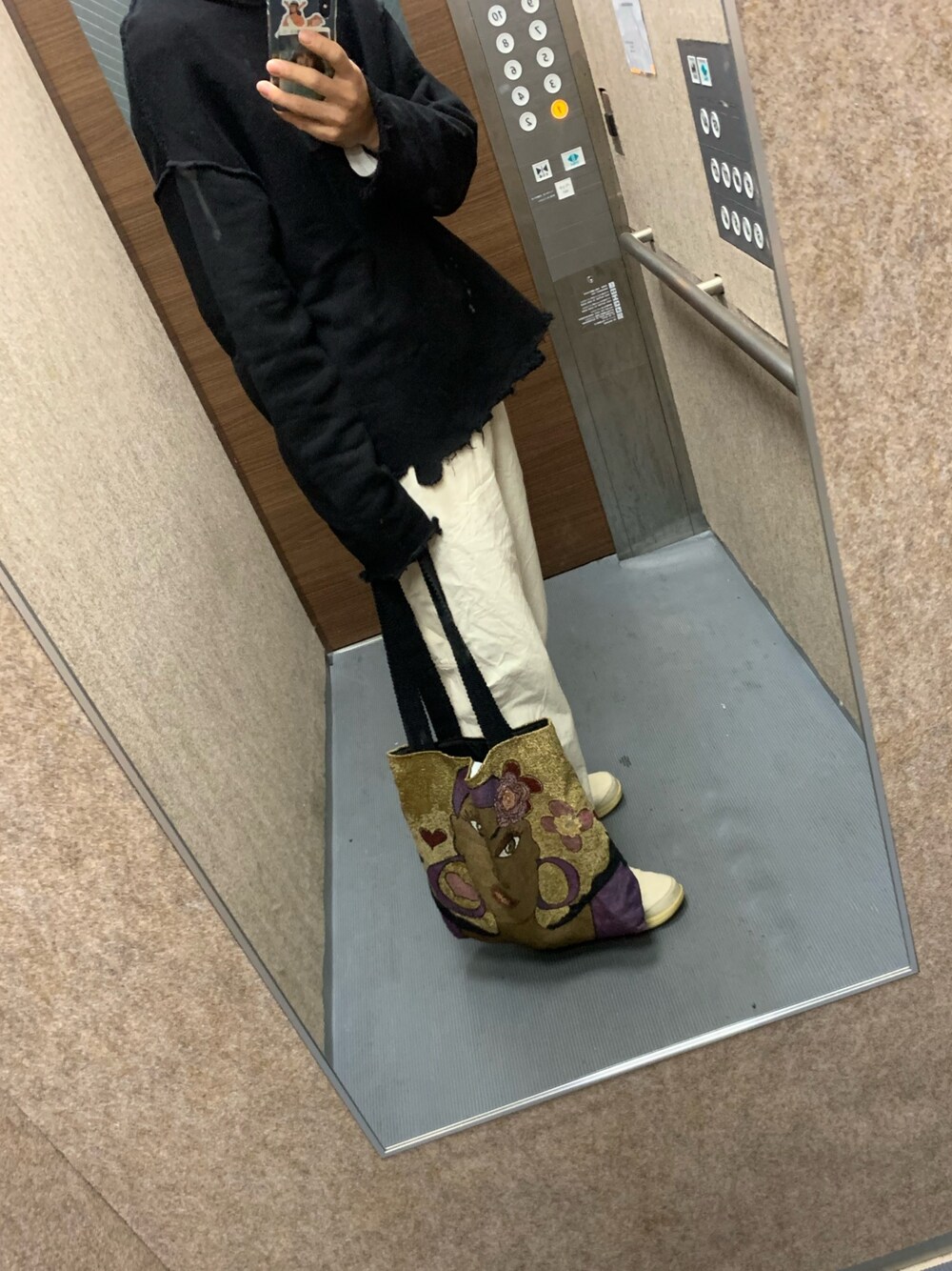 「古着のアイテム（トートバッグ、その他）」を使った、yut@さん（メンズ・173cm）の春コーディネートの1枚目の写真