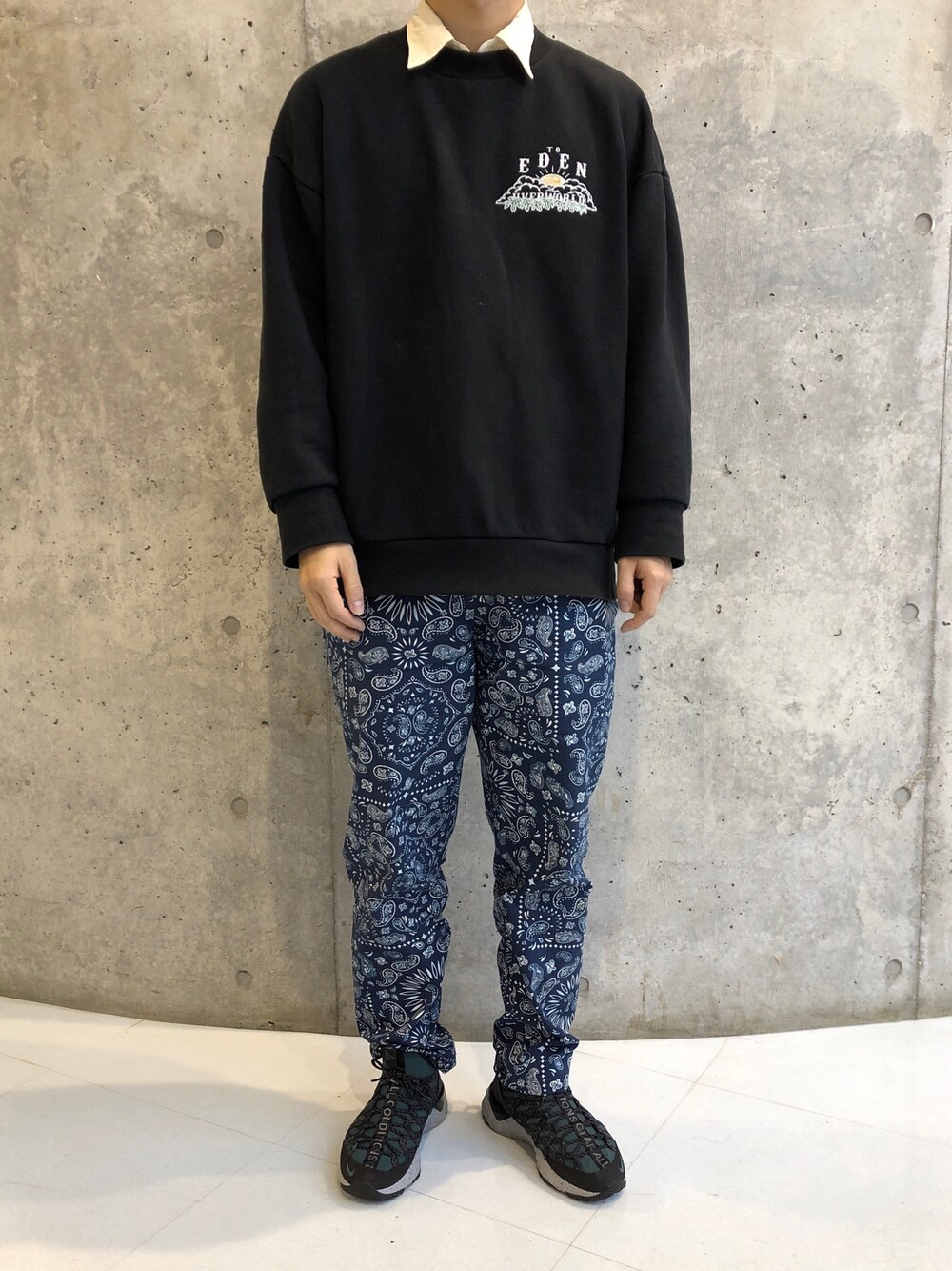 「NIKE、COOKMAN、UVERworld、シェフパンツ、ACG」｜「UVERworldのアイテム（スウェット、ブラック系）」を使った、atyoyama1123さん（メンズ・170cm）の冬コーディネートの1枚目の写真
