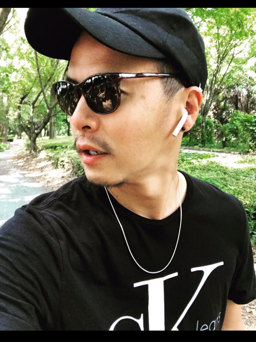 「トレーニング、ランニング、フィットネス、ラン」｜「カルバンクラインのアイテム（Tシャツ/カットソー、ブラック系）」を使った、TJCさん（メンズ・173cm）の夏コーディネートの1枚目の写真