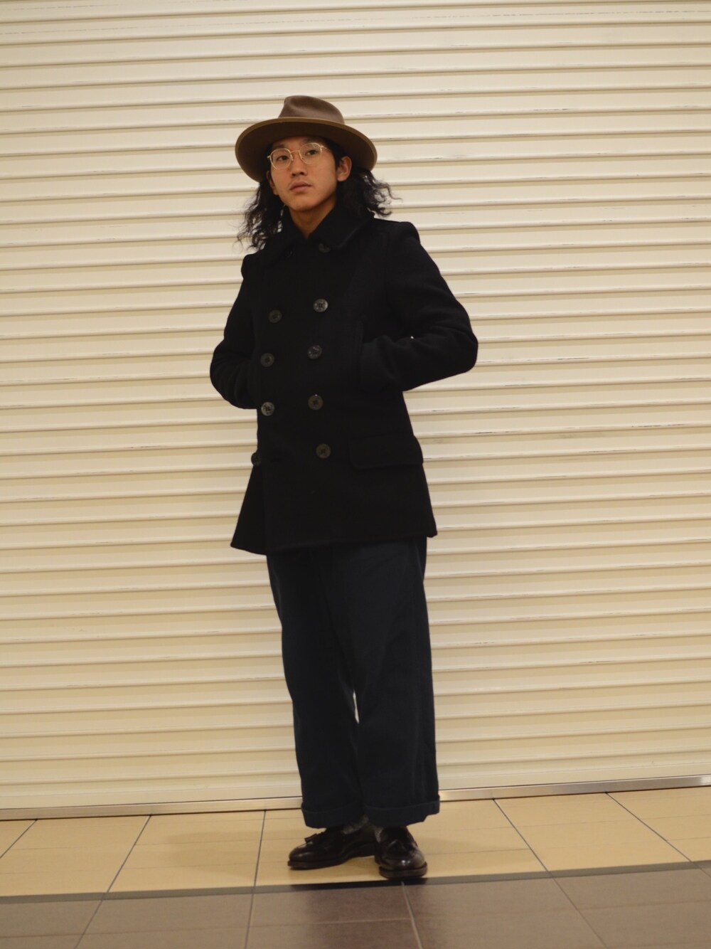 「SCHOTT、Schott TOKYO-BAY、ショット、アメカジ、冬コーデ、ピーコート、オトナカジュアル、革靴、タッセルローファー、スタッフセンバツ」｜「schottのSchott (ショット）　782US WOOL 4POCKET PEA COAT（ピーコート、ブルー系）」を使った、RYOHEI  TOTOKIさん（メンズ・165cm）の秋コーディネートの1枚目の写真
