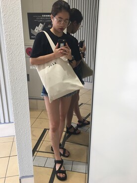 「AZUL（アズール）のアイテム（バッグ）」を使った、なりさん（レディース・164cm）の夏コーディネート