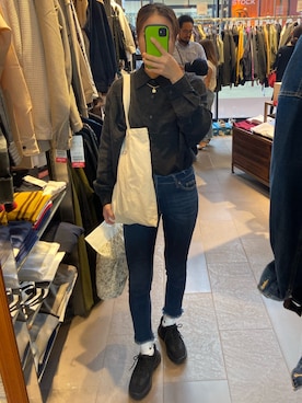 「AZUL（アズール）のアイテム（バッグ）」を使った、なりさん（レディース・164cm）の秋コーディネート