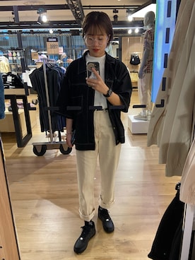 「沖縄」｜「アイテム（腕時計）」を使った、なりさん（レディース・164cm）の春コーディネート