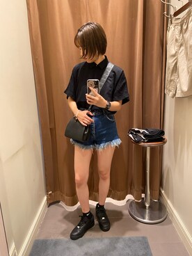 「沖縄」｜「アイテム（腕時計）」を使った、なりさん（レディース・164cm）の春コーディネート