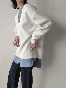 「VACANCY（ヴァカンシー）の【VACANCY】ざっくりVネックダンボールニット（T Shirts、ホワイト系）」を使った、sakioさん（レディース・170cm）の冬コーディネート