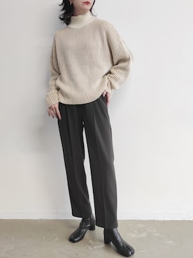 「VACANCY（ヴァカンシー）のバイカラーハイネックオーバーニット（Knitwear、ベージュ系）」を使った、sakioさん（レディース・170cm）の冬コーディネート