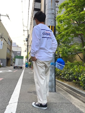 「ciatreのアイテム（Tシャツ/カットソー、ホワイト系）」を使った、たかさん（メンズ・168cm）の春コーディネート