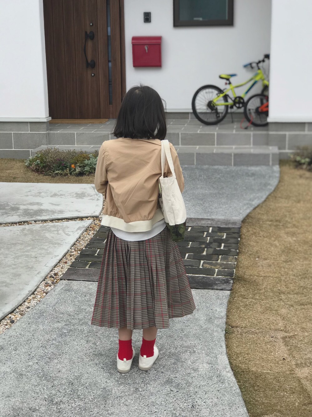 「quoti use fithのリブブルゾン（ブルゾン、ベージュ系）」を使った、Miyu-mさん（キッズ・135cm）の春コーディネートの1枚目の写真