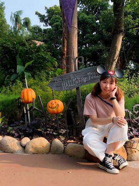 「disney」｜「アイテム（アナログ腕時計）」を使った、MandaPandaさん（レディース・165cm）の秋コーディネート