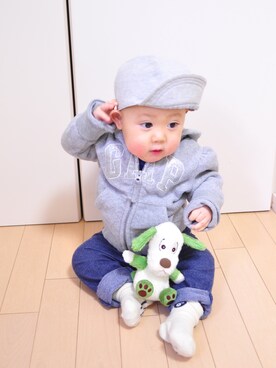 「babygap」｜「アイテム（キャップ）」を使った、Lilyさん（キッズ・70cm）の冬コーディネート