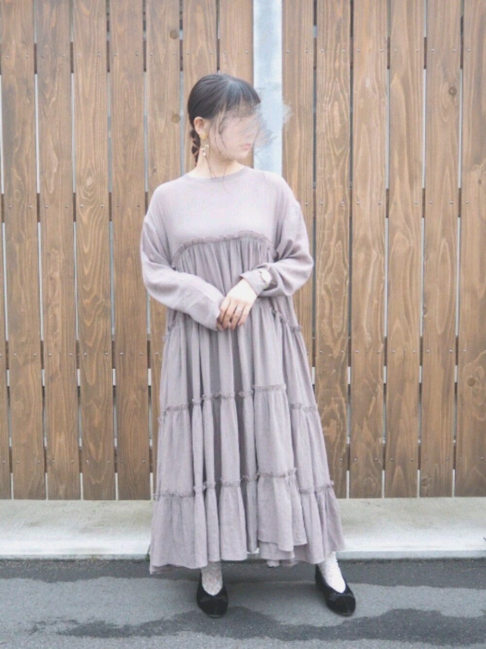 「秋のコーデ、ワンピース、ティアードワンピース、メリージェニー、淡色女子、淡色コーデ」｜「merry jennyのロングスリーブティアードワンピース（ワンピース、パープル系）」を使った、y u k iさん（レディース・158cm）の秋コーディネートの1枚目の写真
