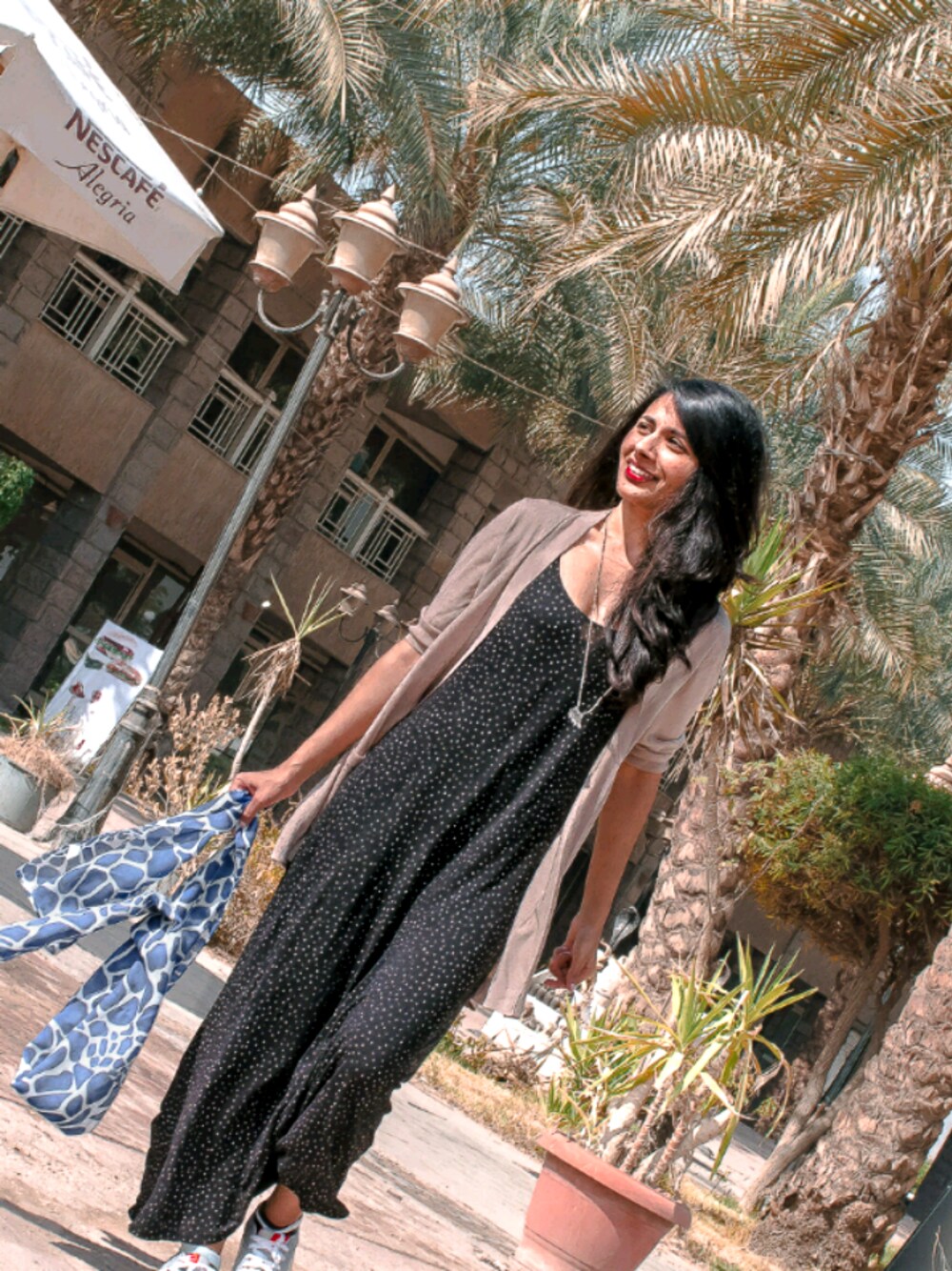 「#ootd、summer、dress、STYLE、fashion」｜「H&Mのアイテム（ワンピース、ブラック系）」を使った、ShaimaLubnaさん（レディース・157cm）の春コーディネートの1枚目の写真