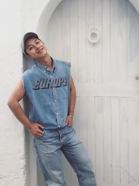 BALENCIAGAのタンクトップを使ったメンズ人気ファッション