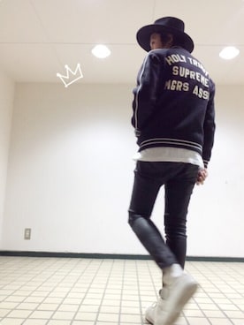 「シュプリーム」｜「アイテム（スタジャン）」を使った、kzさん（メンズ・173cm）の秋コーディネート