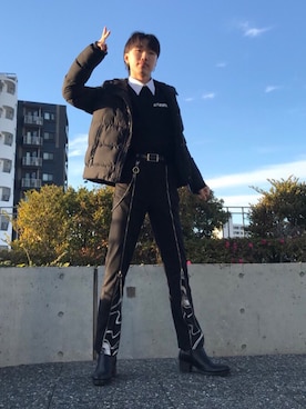 「THE GRATESTのアイテム（その他パンツ、ブラック系）」を使った、Kouさん（メンズ・177cm）の春コーディネート