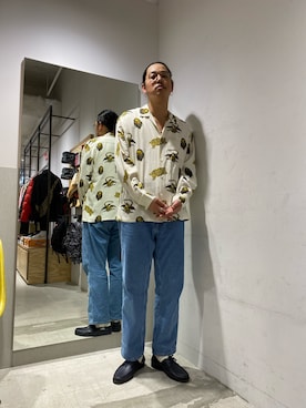 「XLARGE（エクストララージ）のアイテム（シャツ/ブラウス、ホワイト系）」を使った、井原翔さん（メンズ・187cm）の冬コーディネート