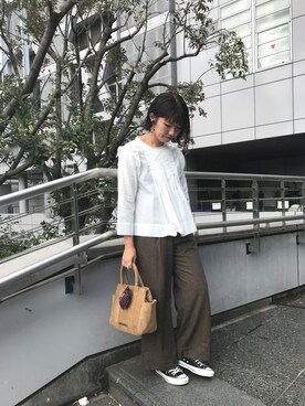 「CONVERSE（コンバース）の【CONVERSE】コンバース WOMENS ALLSTAR OX ウィメンズ オールスター ローカット（スニーカー）」を使った、杉本  奈々子さん（レディース・155cm）の秋コーディネート