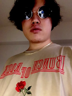 「13MONTH（サーティーンマンス）のアイテム（トップス）」を使った、どいやローゼスさん（メンズ・170cm）の秋コーディネート