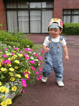 「アイテム（サロペット/オーバーオール）」を使った、柚子さん（キッズ・80cm）の夏コーディネート