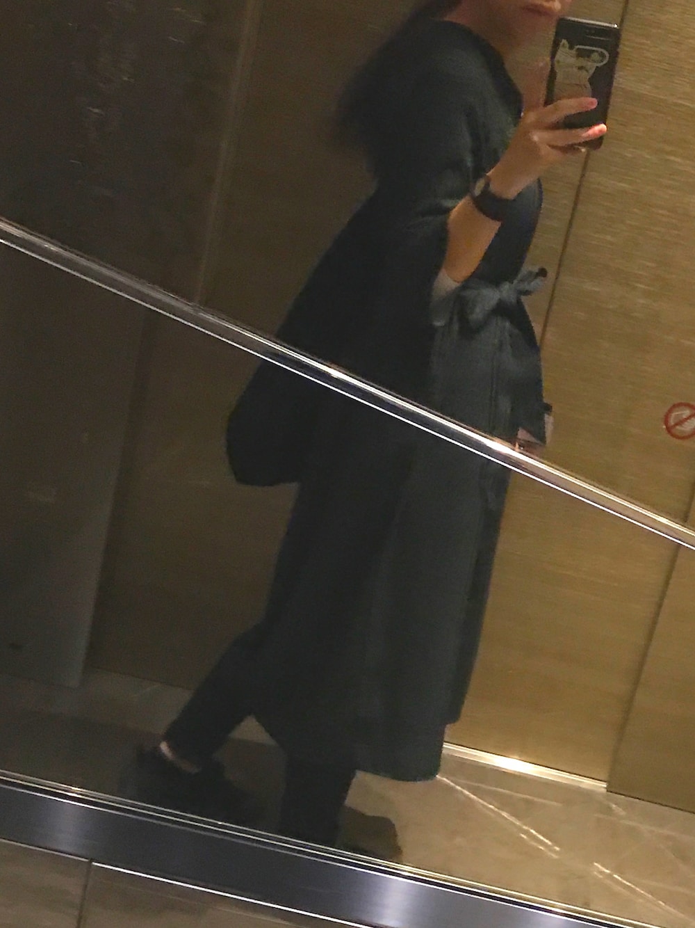 「HAREのアイテム（シャツワンピース、グリーン系）」を使った、morimoriさん（レディース・165cm）の秋コーディネートの1枚目の写真