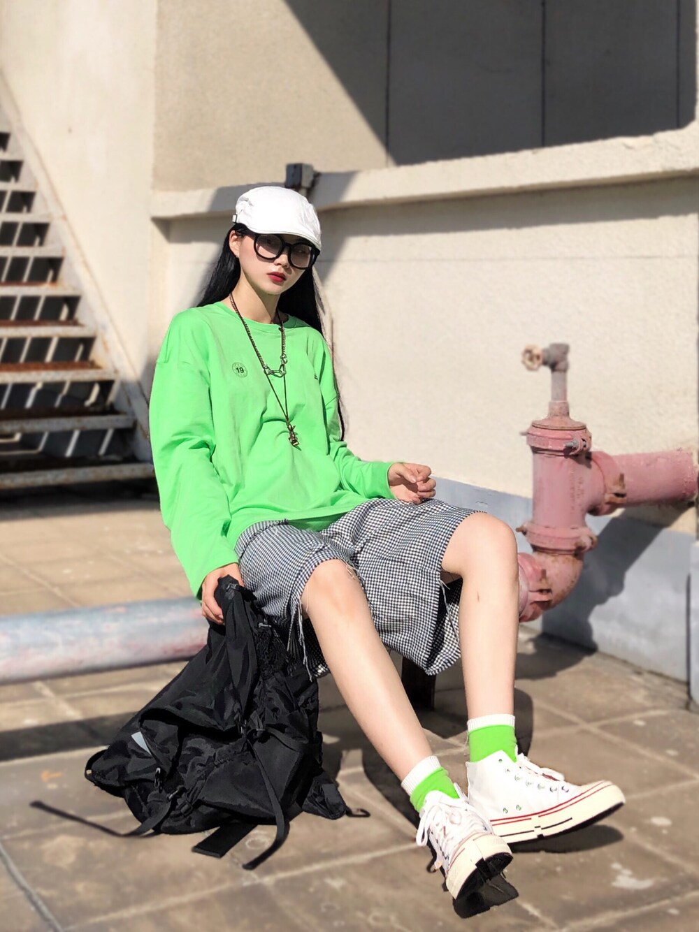 「夏、ootd、国潮」｜「CONVERSEのアイテム（シューズ、ホワイト系）」を使った、邋遢小叽さん（レディース・160cm）の夏コーディネートの1枚目の写真