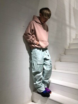 「FOG ESSENTIALS（エフオージーエッセンシャルズ）のアイテム（パーカー）」を使った、UNFOLLOW TOKYOさん（メンズ・170cm）の秋コーディネート