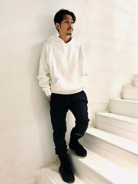 「FOG ESSENTIALS（エフオージーエッセンシャルズ）のアイテム（パーカー）」を使った、UNFOLLOW TOKYOさん（メンズ・170cm）の秋コーディネート