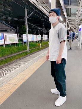 「アイテム（ニットキャップ/ビーニー、ブルー系）」を使った、宮市 浩人さん（メンズ・167cm）の秋コーディネート