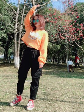 「H&M（エイチ・アンド・エム）のアイテム（Tシャツ/カットソー、イエロー系）」を使った、Miaa酱さん（レディース・147cm）の春コーディネート