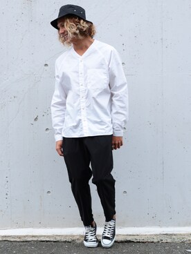 「editclothingのアイテム（シャツ/ブラウス、ホワイト系）」を使った、editclothingさん（メンズ・175cm）の冬コーディネート