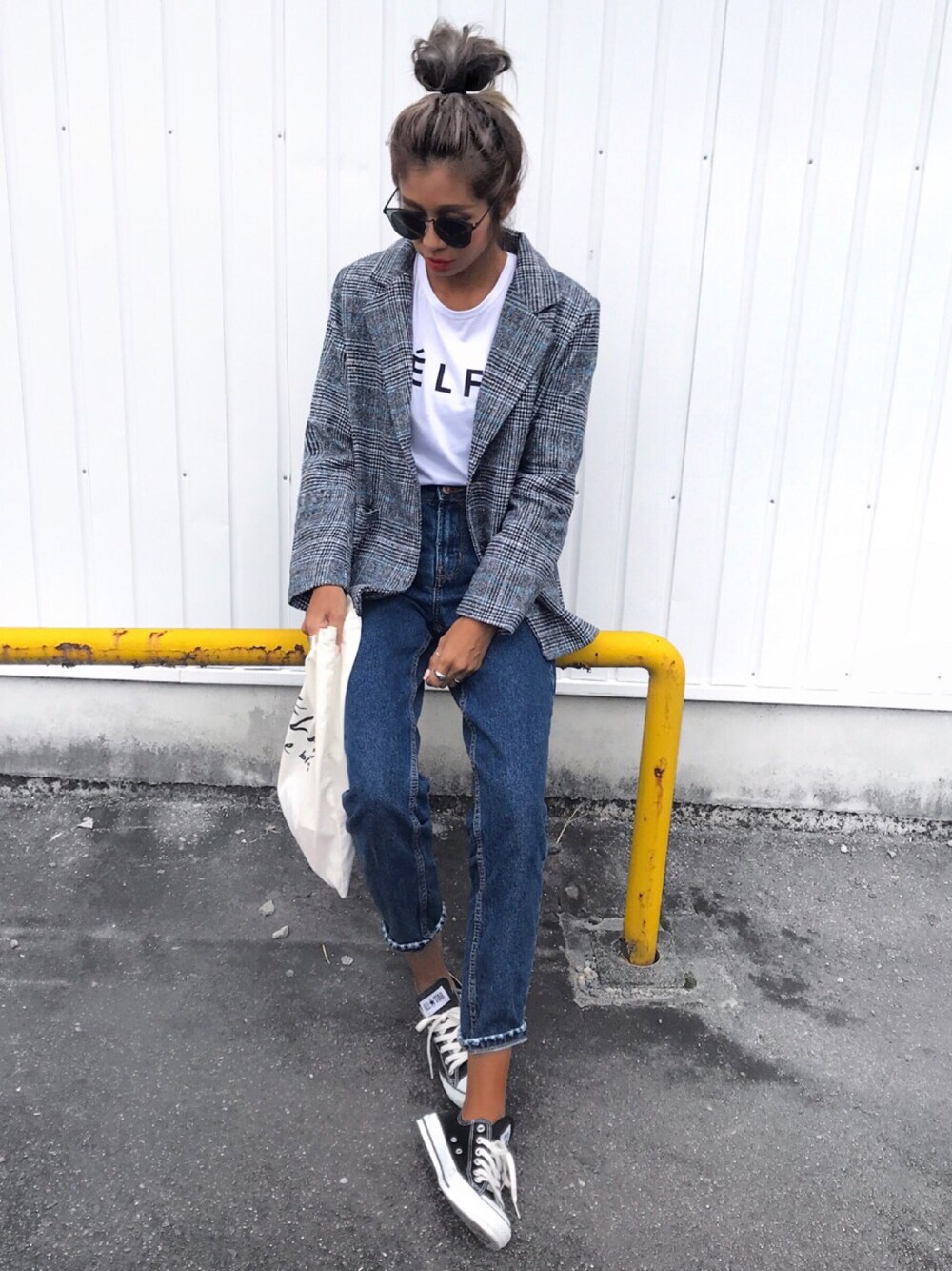 「チェックジャケット、テーラードジャケット、ジャケット、アイラブCONVERSE、ZOZO公認ユーザー」｜「Instagram shopのアイテム（テーラードジャケット、グレー系）」を使った、ｋａｎａさん（レディース・166cm）の冬コーディネートの1枚目の写真