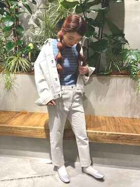 「ニコアンド」｜「アイテム（デニムジャケット）」を使った、しぶりかさん（レディース・157cm）の春コーディネート