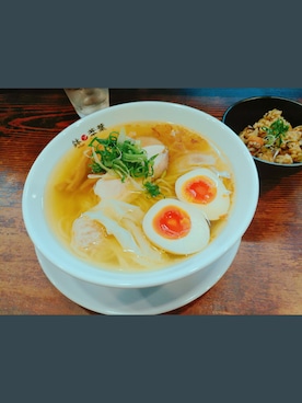 「鉢の葦葉のアイテム（その他小物、その他）」を使った、asuさん（レディース）の秋コーディネート