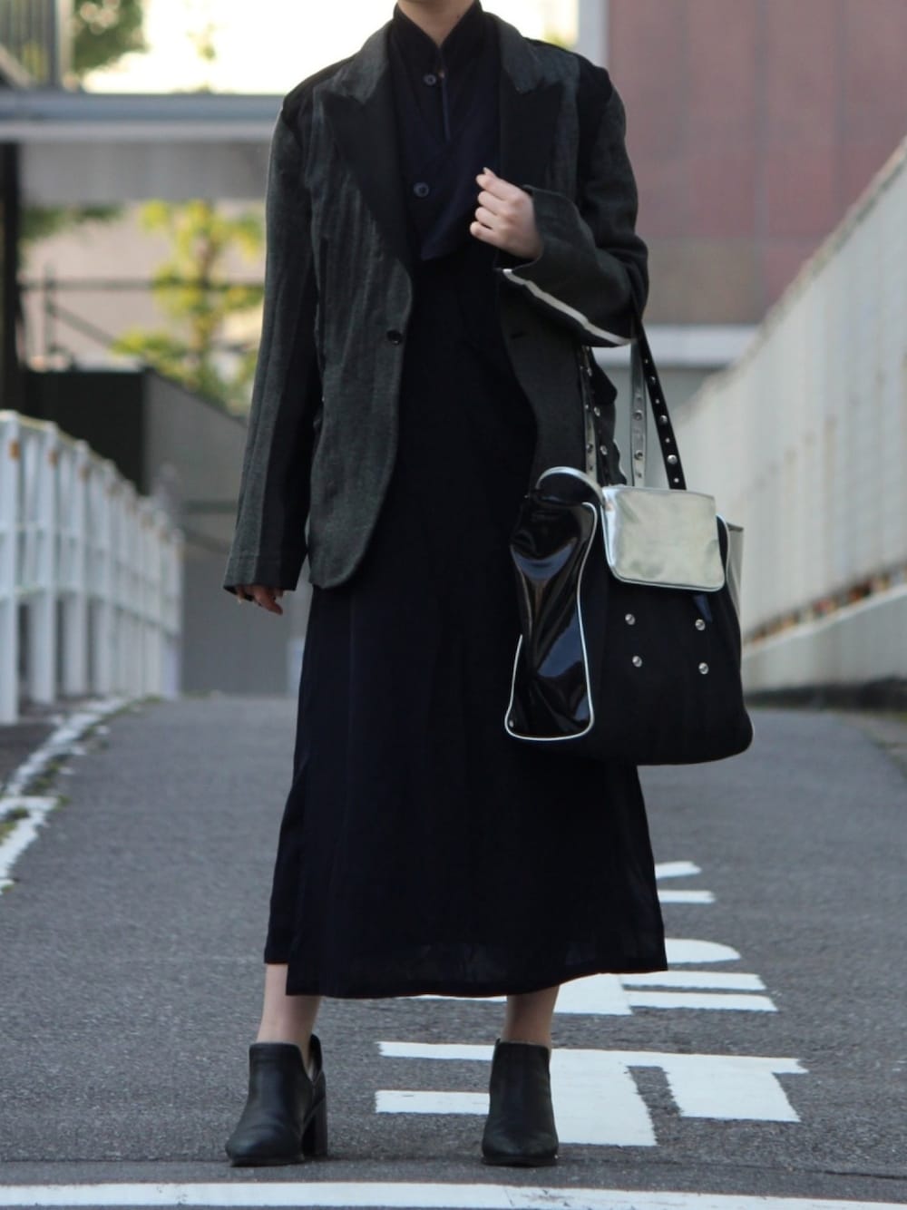 ヨージヤマモトワンピース。春秋冬着用可能 B Yohji Yamamoto ウールギャバジン アシメトリー コート ドレス