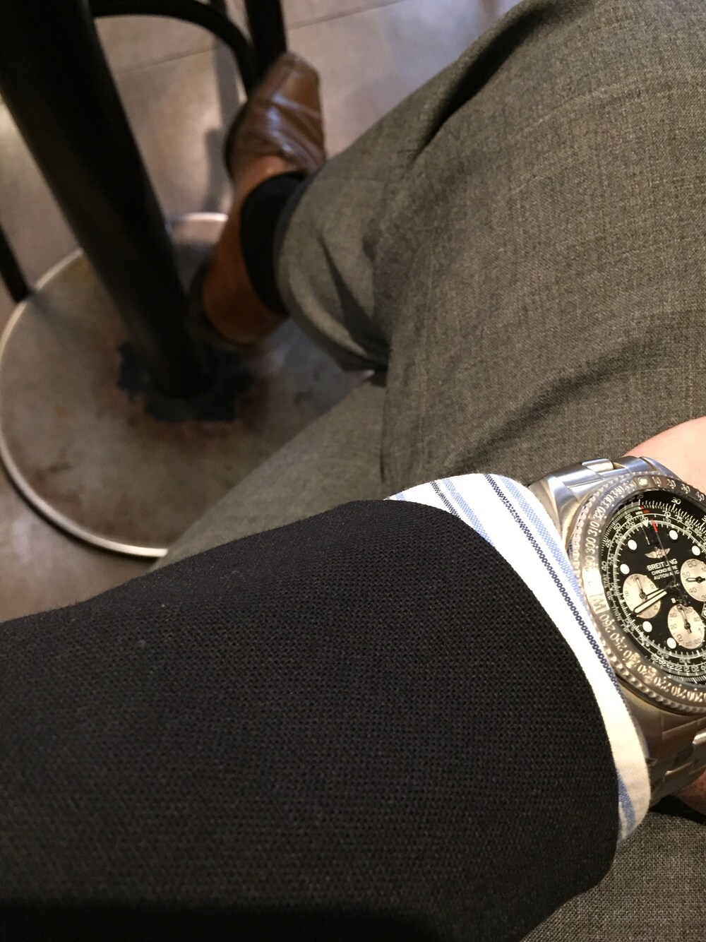「RICHARD JAMESのアイテム（スラックス、グレー系）」を使った、silver925さん（メンズ・171cm）の秋コーディネートの1枚目の写真