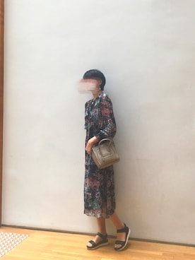 「ALDO（アルド）のアイテム（サンダル）」を使った、emさん（レディース・170cm）の冬コーディネート