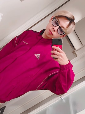 「Gosha Rubchinskiy（ゴーシャラブチンスキー）のアイテム（ジャージ）」を使った、齋藤 翔太さん（メンズ・176cm）の夏コーディネート