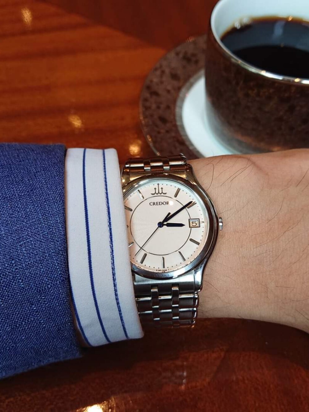 「セイコー、クレドール、コルネリアーニ」｜「SEIKOのアイテム（アナログ腕時計、ホワイト系）」を使った、corneliani manさん（メンズ・178cm）の夏コーディネートの1枚目の写真