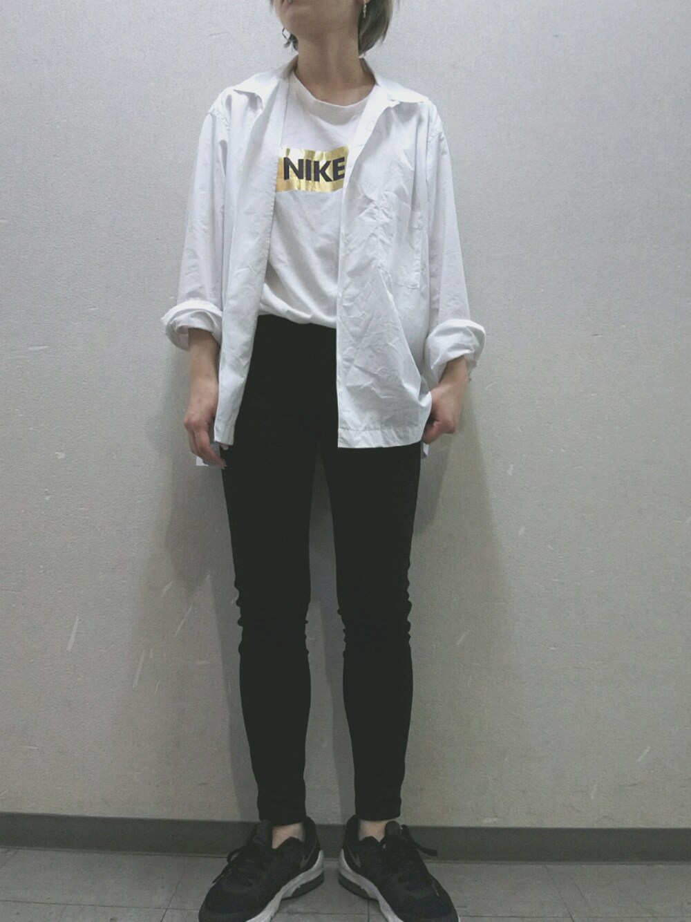 「プチプラ、シンプル、ootd、モノトーン、Tシャツ、ストリート、雨の日、古着、used、広島」｜「UNIQLOのWOMEN レギンスパンツ（その他パンツ、ブラック系）」を使った、はちこ。さん（レディース・158cm）の夏コーディネートの1枚目の写真
