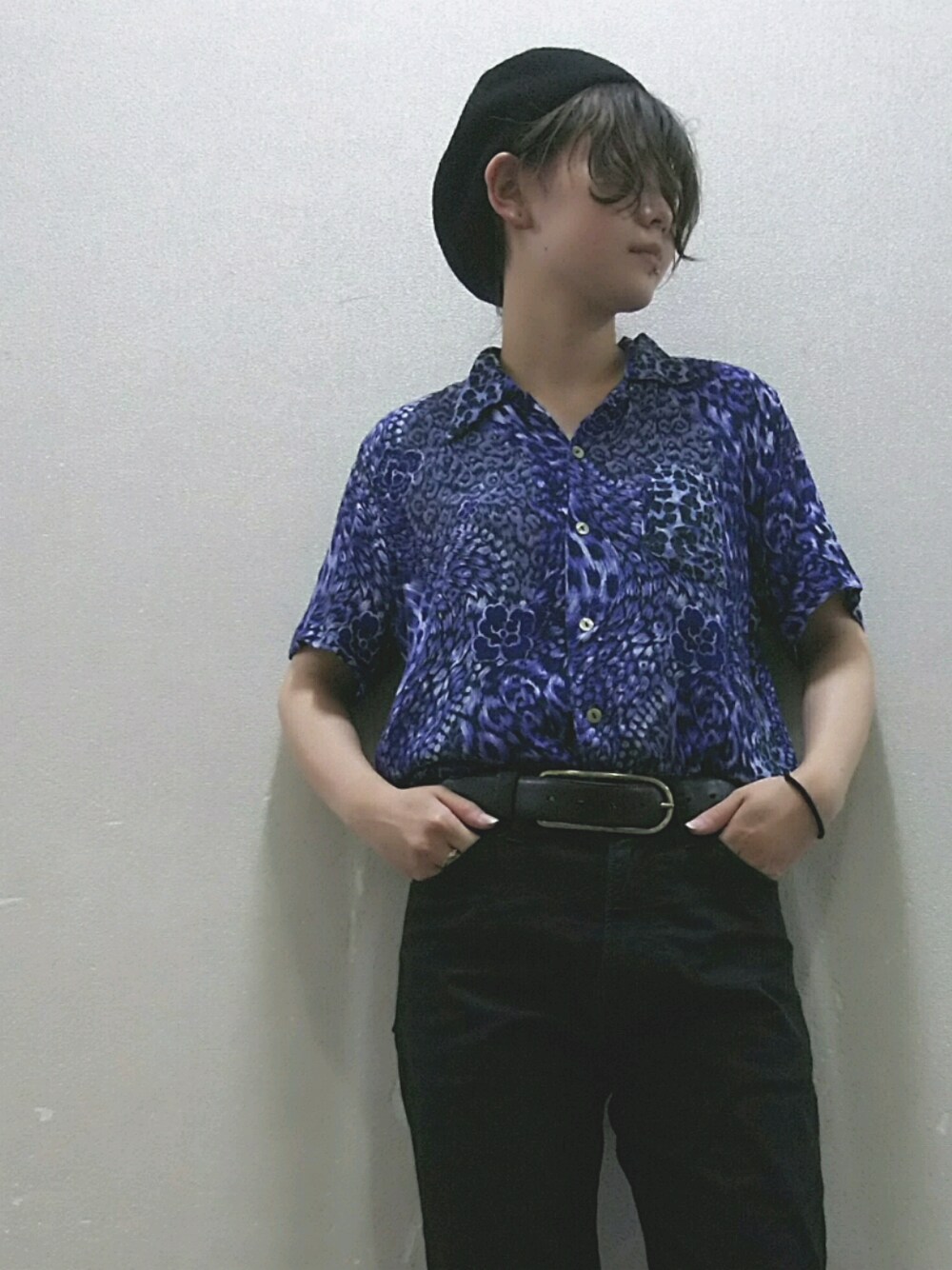 「ラフ、黒、denim、柄シャツ、モード、メンズライク、古着、used、広島」｜「Mila Owenのカットオフストレートデニムパンツ（デニムパンツ、ブラック系）」を使った、はちこ。さん（レディース・158cm）の夏コーディネートの1枚目の写真