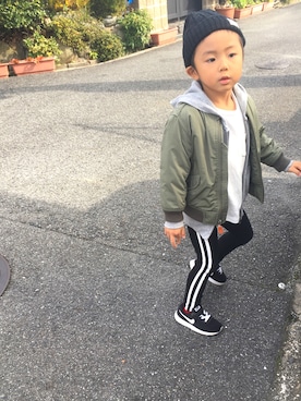 「GAP（ギャップ）のアイテム（MA-1）」を使った、yocoさん（キッズ・110cm）の秋コーディネート