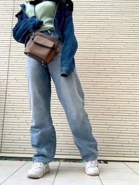 「ホワイトスニーカー」｜「アイテム（デニムジャケット）」を使った、mionさん（レディース・168cm）の春コーディネート