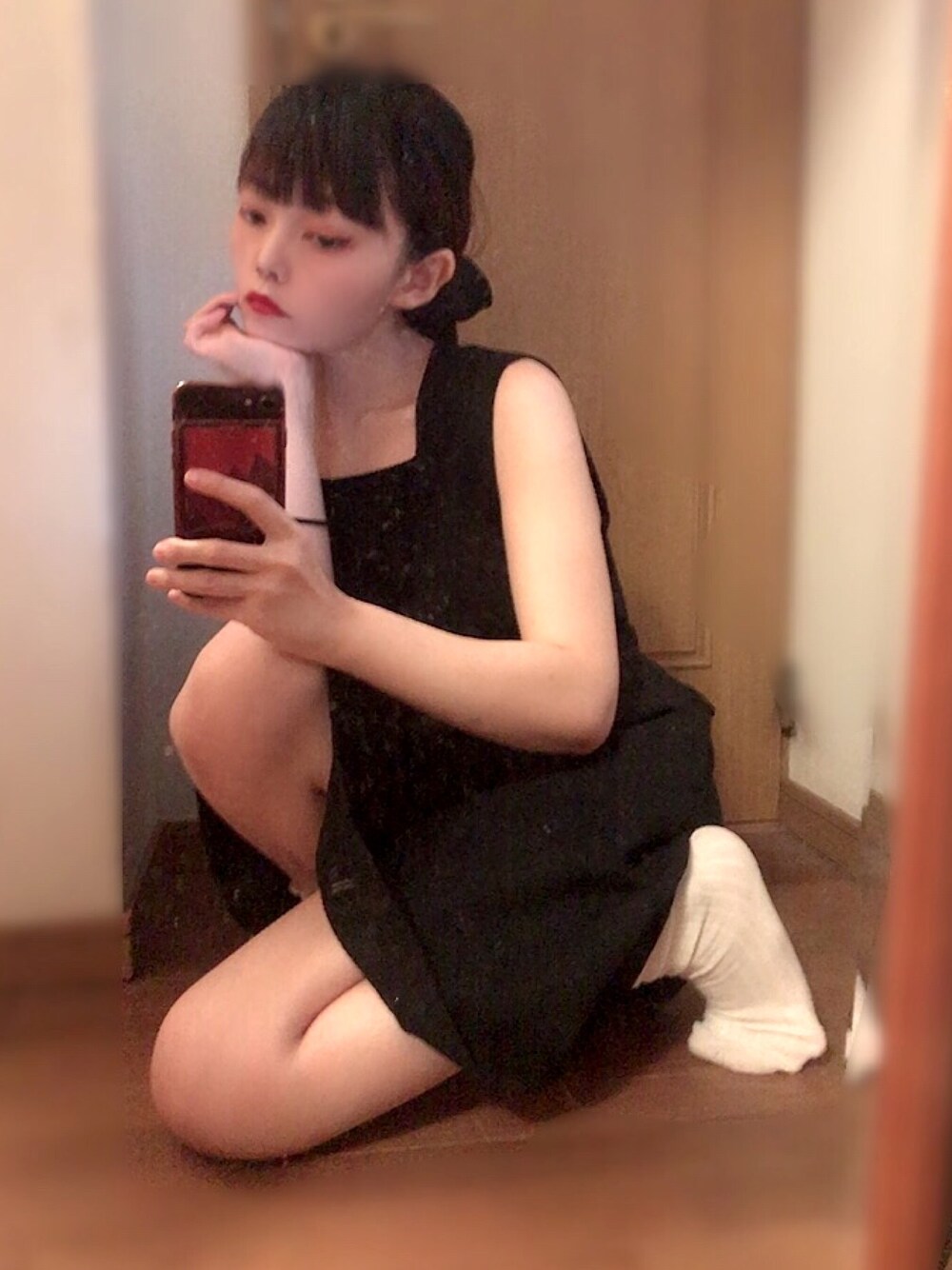 「今日のコーデ、シンプル、低身長、ootd、モノトーン、ブラック、ブラックコーデ、モード」｜「tricot COMME des GARCONSのアイテム（ワンピース、ブラック系）」を使った、kumiさん（レディース・153cm）の秋コーディネートの1枚目の写真
