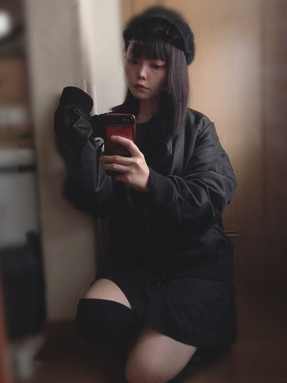 「韓国ファッション、ootd、ビッグシルエット、ブラック、ブラックコーデ、秋、ワントーンコーデ、モノトーン」｜「UNDERGROUNDのアイテム（MA-1、ブラック系）」を使った、kumiさん（レディース・153cm）の秋コーディネートの1枚目の写真